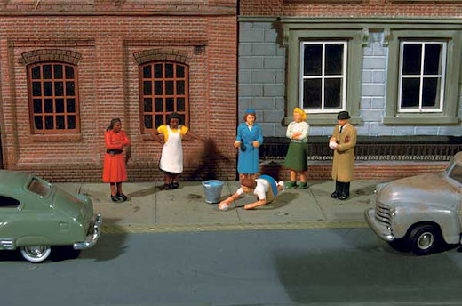 Sidewalk People 7/