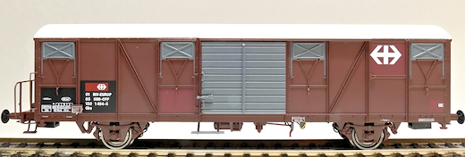 SBB Gbs Güterwagen EUROP mit Farbflächen, grossem und kleinem SBB Emblem, Polyestherdach und Türen mit Sicken  Epoche V