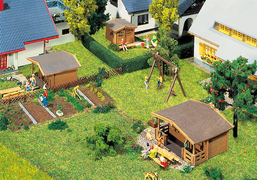 3 Gartenhäuser