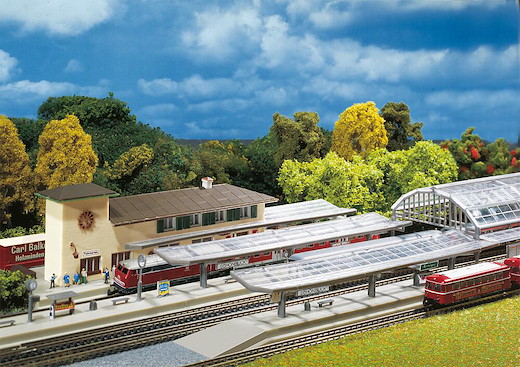 3 Bahnsteige