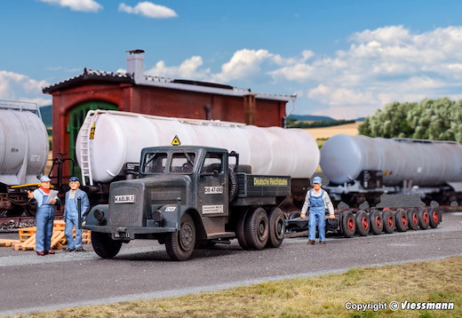 H0 KAELBLE mit Strassenroller