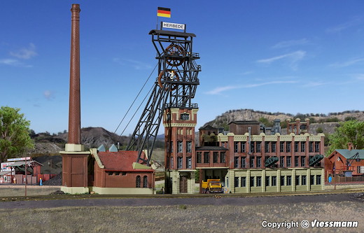 N Foerderturm m.Maschinenh