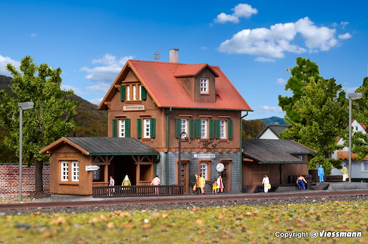N Bahnhof Unterlenningen