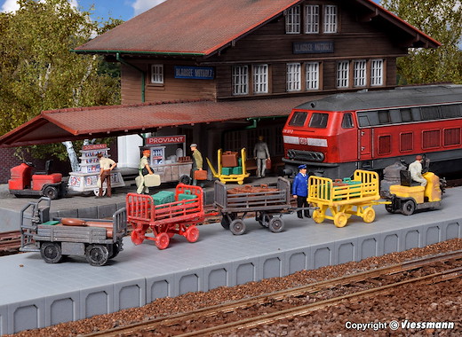 H0 Deko-Set Gepäckwagen