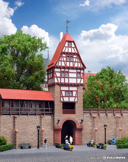 H0 Stadtmauer mit Fachwerktur