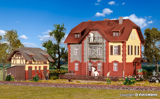 H0 Eisenbahner Wohnhaus mit N