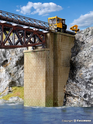 H0 Univers-Brueckenkoepfe, 2