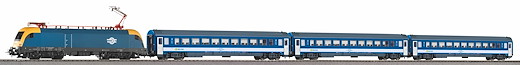 Start-Set mit Bettung Personenzug Taurus und 3 Personenwagen MAV V-VI