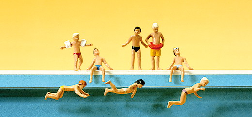 Kinder im Schwimmbad