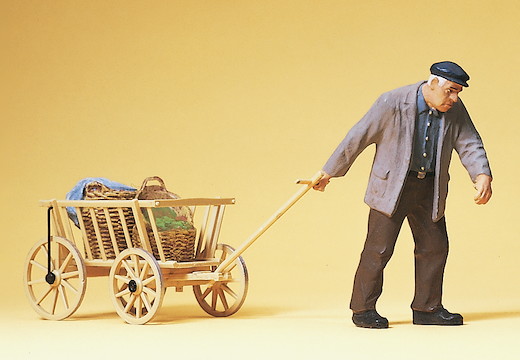Bauer Leiterwagen ziehend