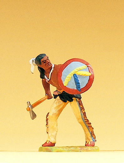 Indianer gehend mit Tomahawk