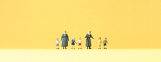 Diakonissen mit Kindern