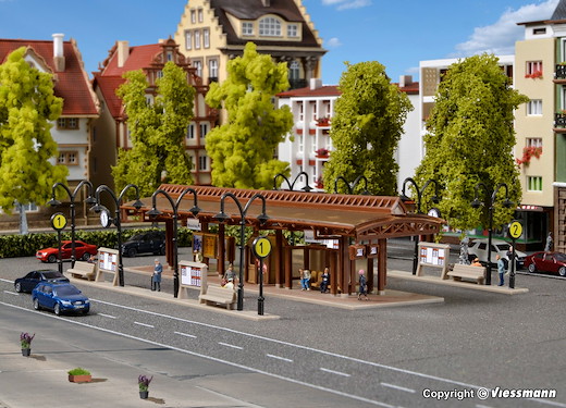 N Busstation, überdacht