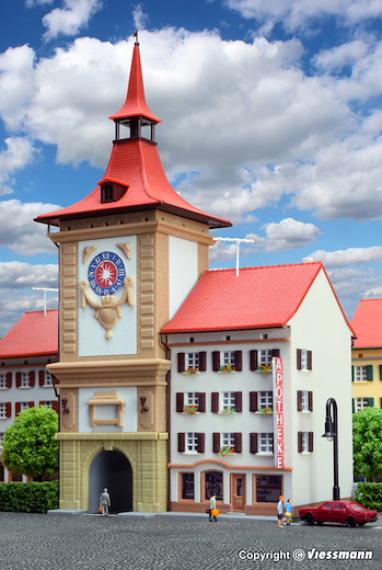Z Stadttor mit Apotheke Murte