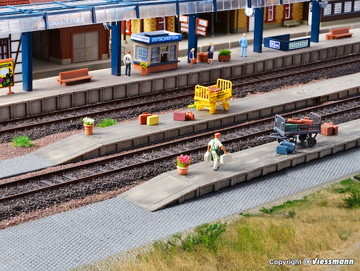 H0 Gepäckbahnsteig, sechsteil