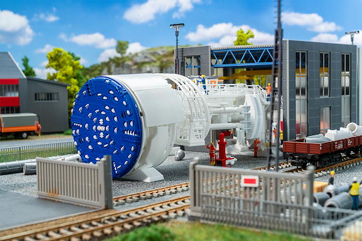 Tunnelbohrmaschine im Bau