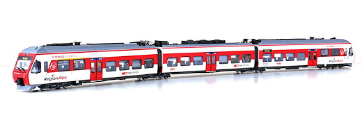 Region Alps RABe 525 NINA 3teilig V, SBB