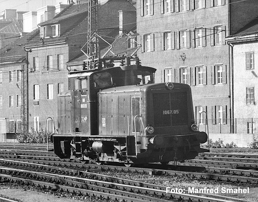 Sound-E-Lok Rh 1067 ÖBB III Wechselstromversion, inkl. PIKO Sound-Decoder